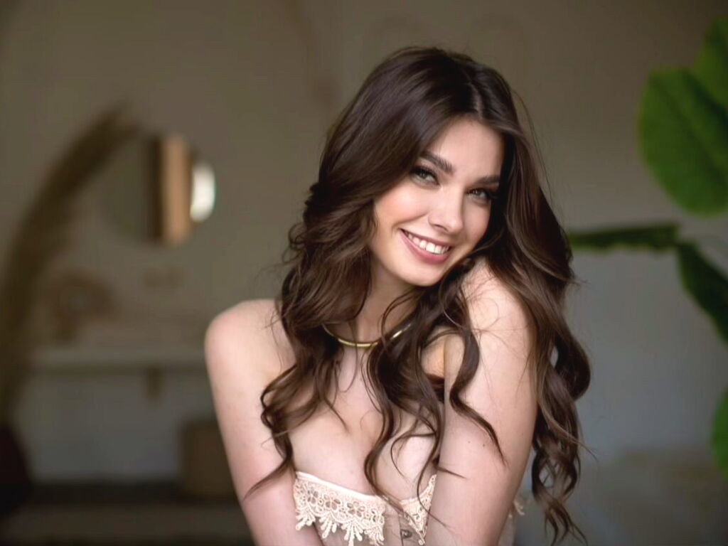 AdeliaLis webcam model profile image