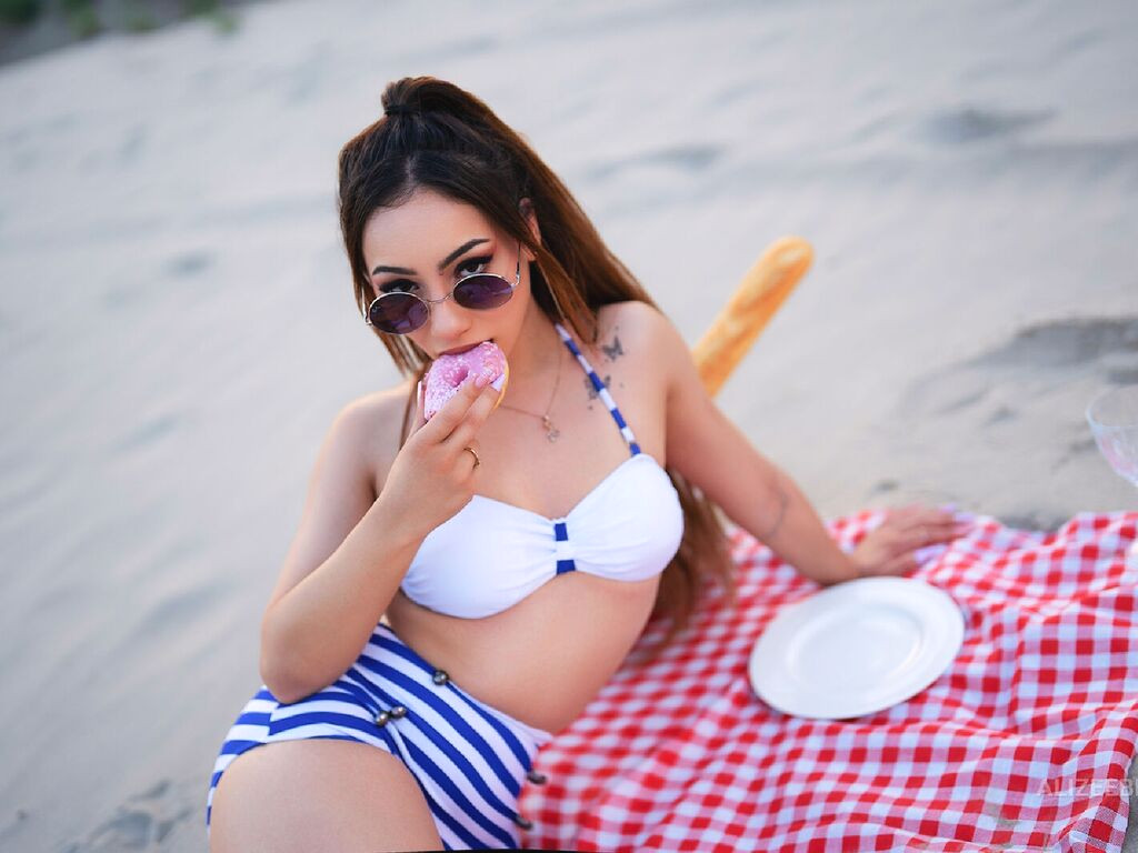 AlizeeBlair LiveJasmin cam model preview