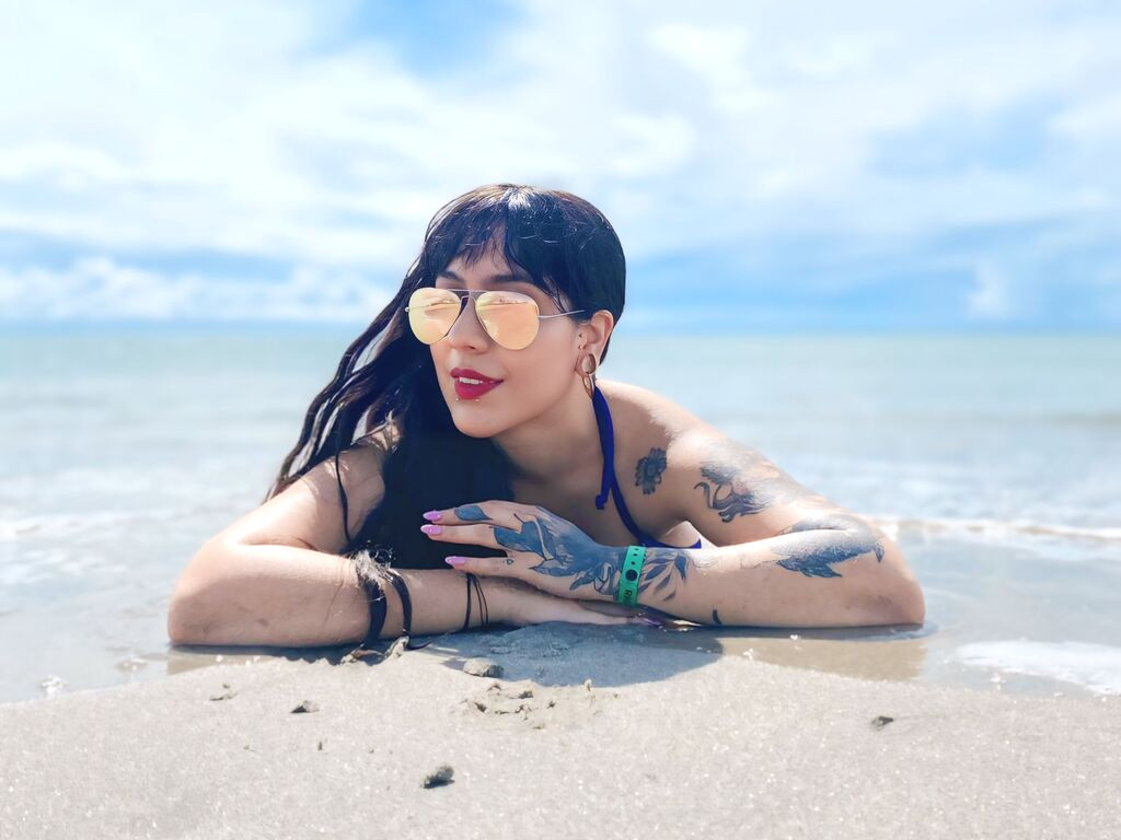 AllyBlair webcam model profile image