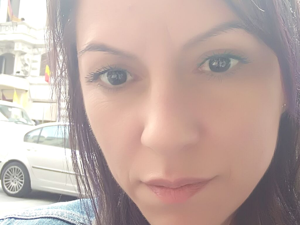 AllysonFaith webcam model profile image