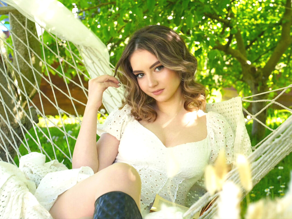 AmaliaBerry webcam model profile image