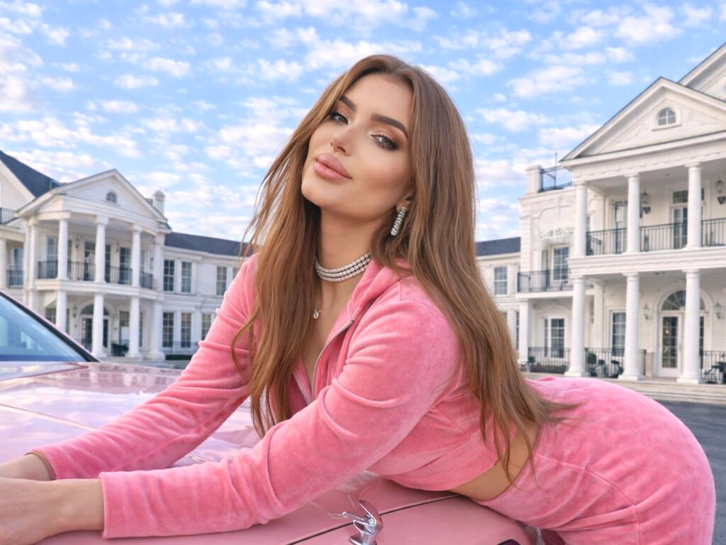 AmberLyn webcam model profile image