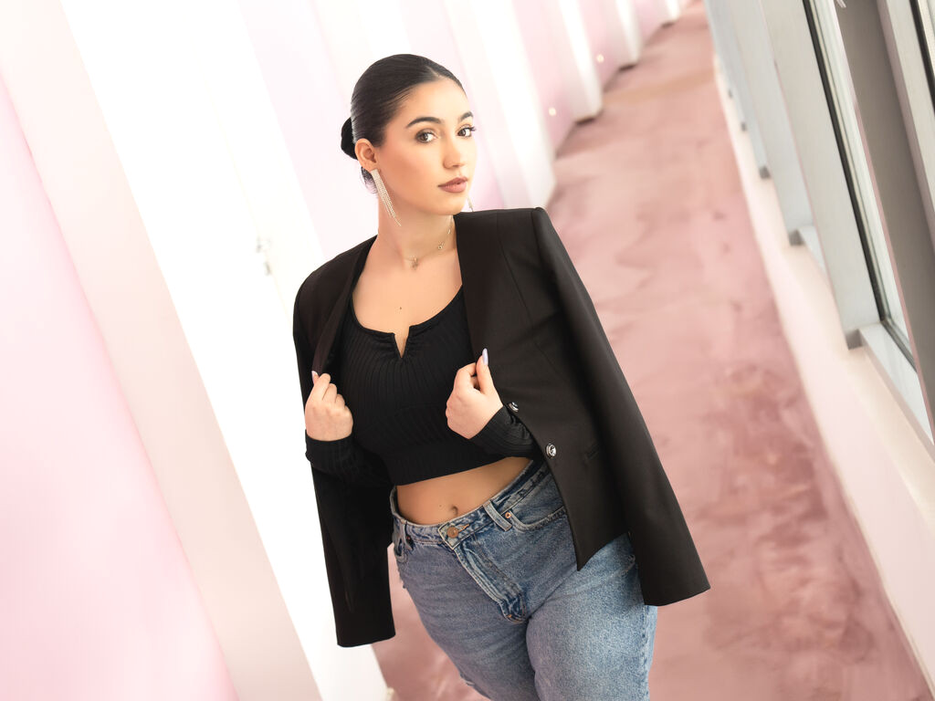 AmySyn webcam model profile image