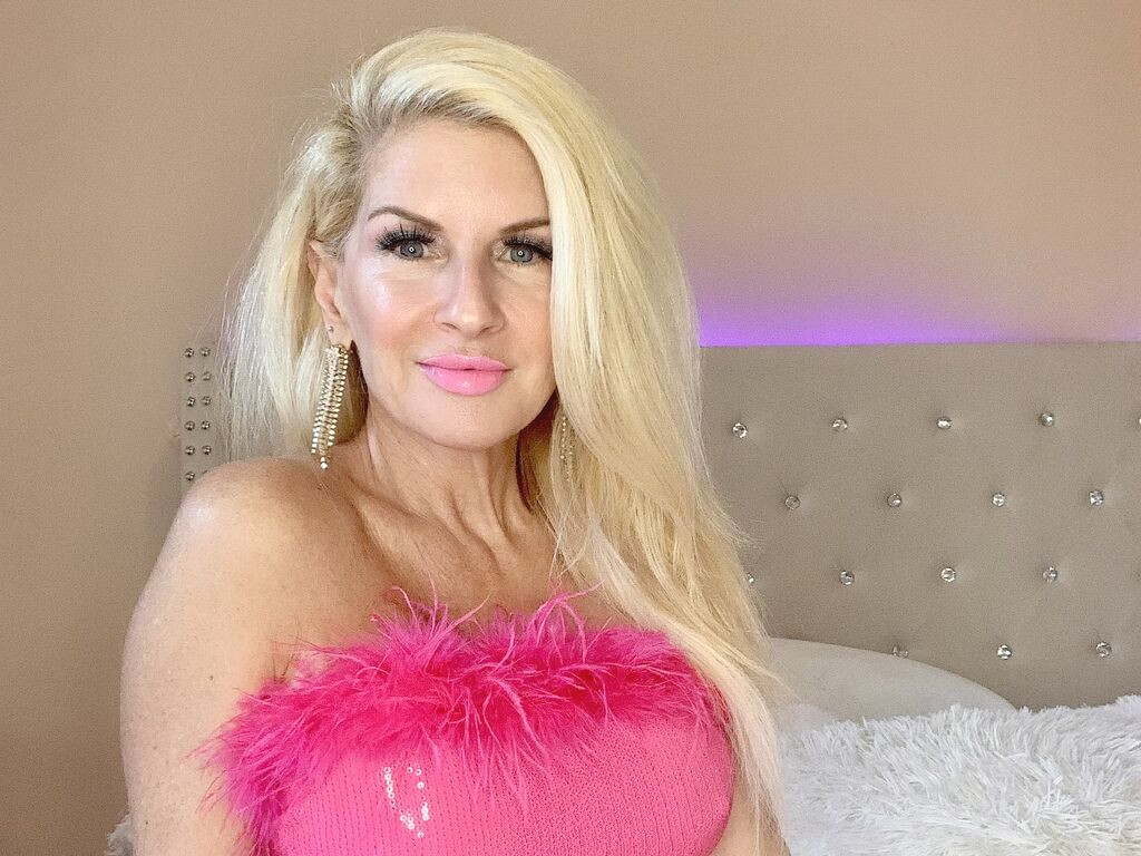 AngelRanea webcam model profile image