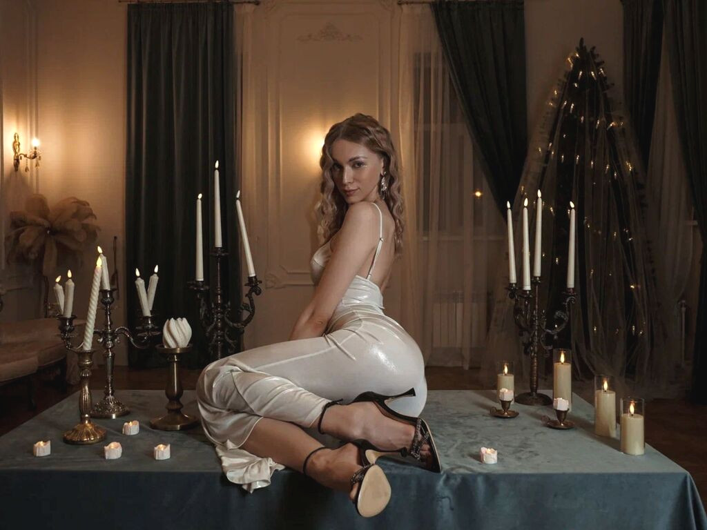AnnaBeliss webcam model profile image