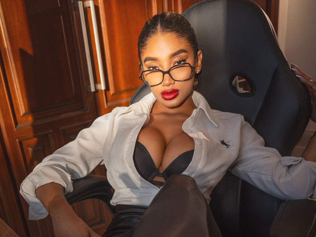 AnnieAdans webcam model profile image