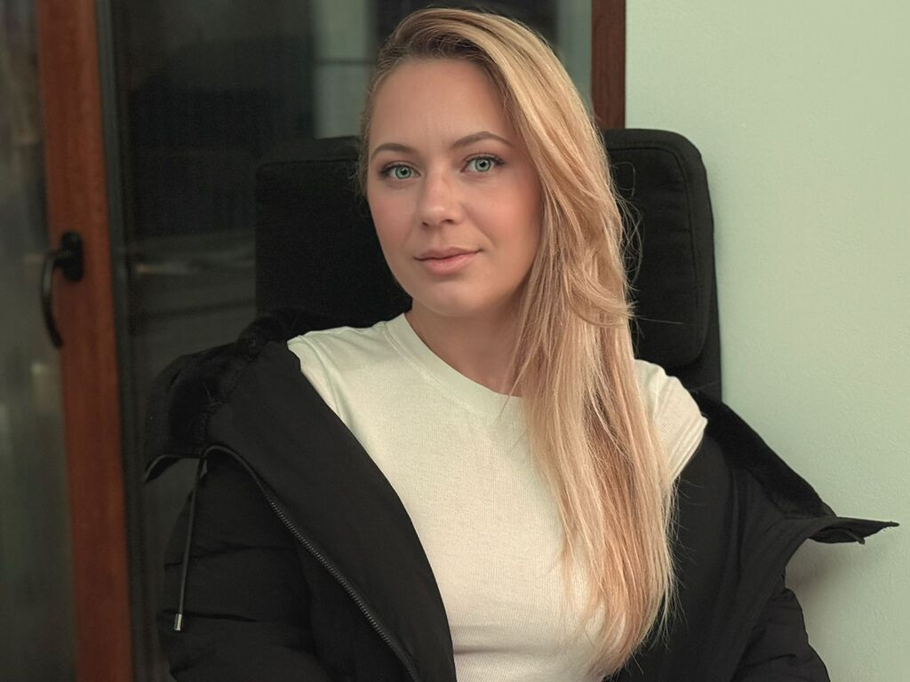 AnyaLior webcam model profile image