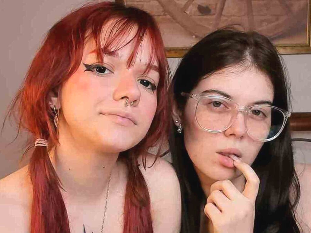 ArdithAndAra webcam model profile image