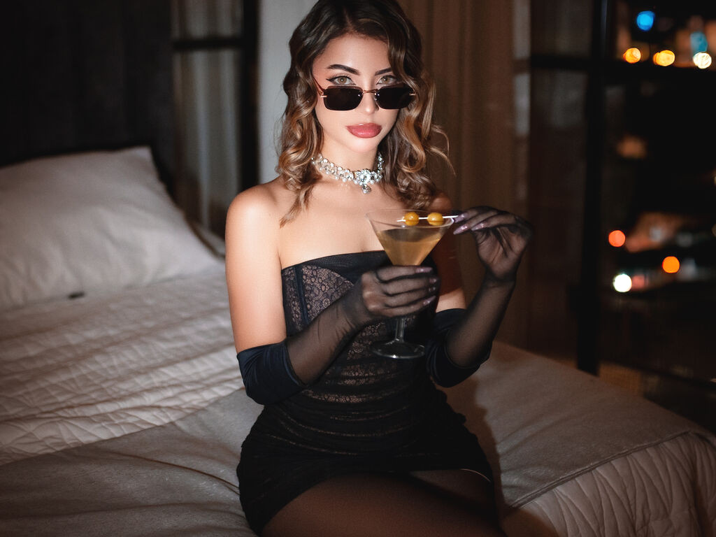 ArianaRoux webcam model profile image