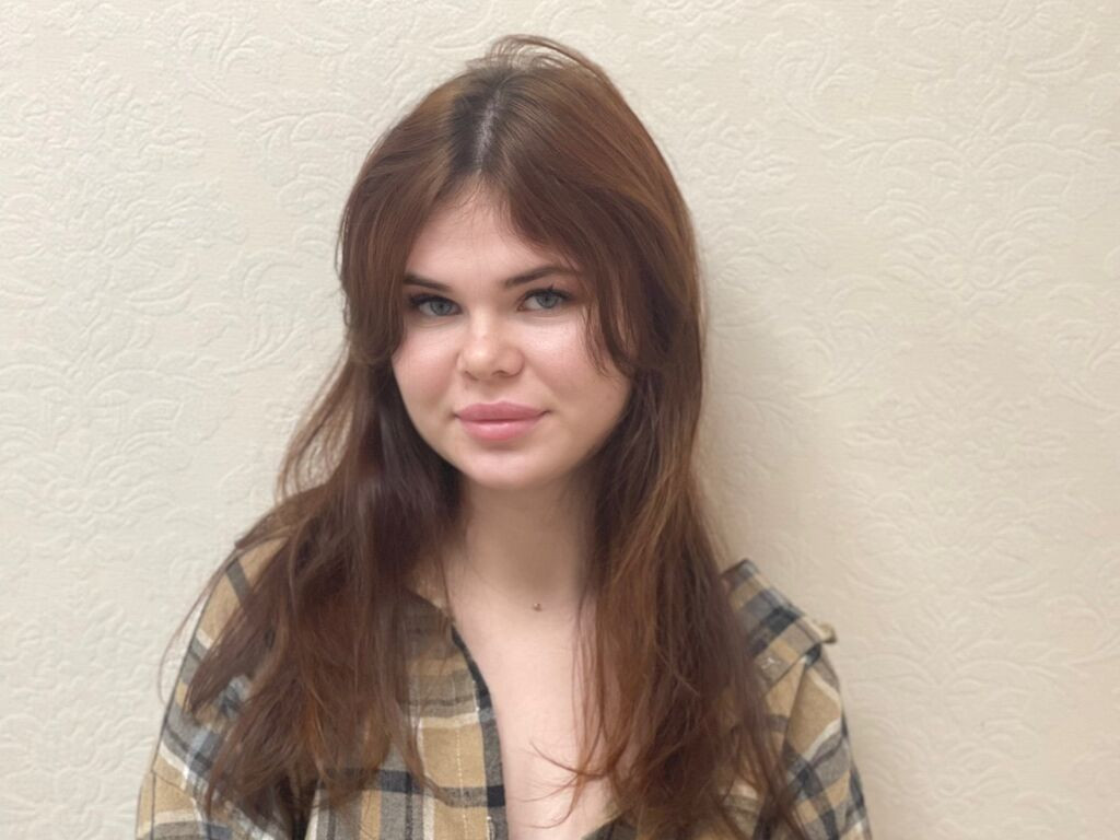 AriannaHardy webcam model profile image