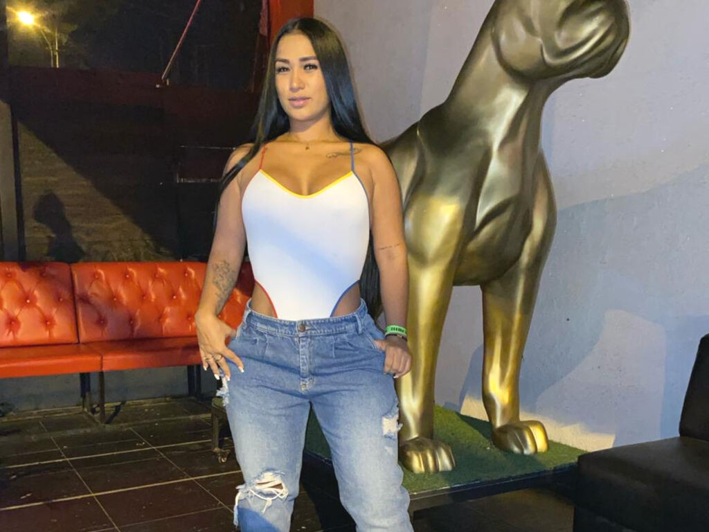 AshleyMorenno webcam model profile image