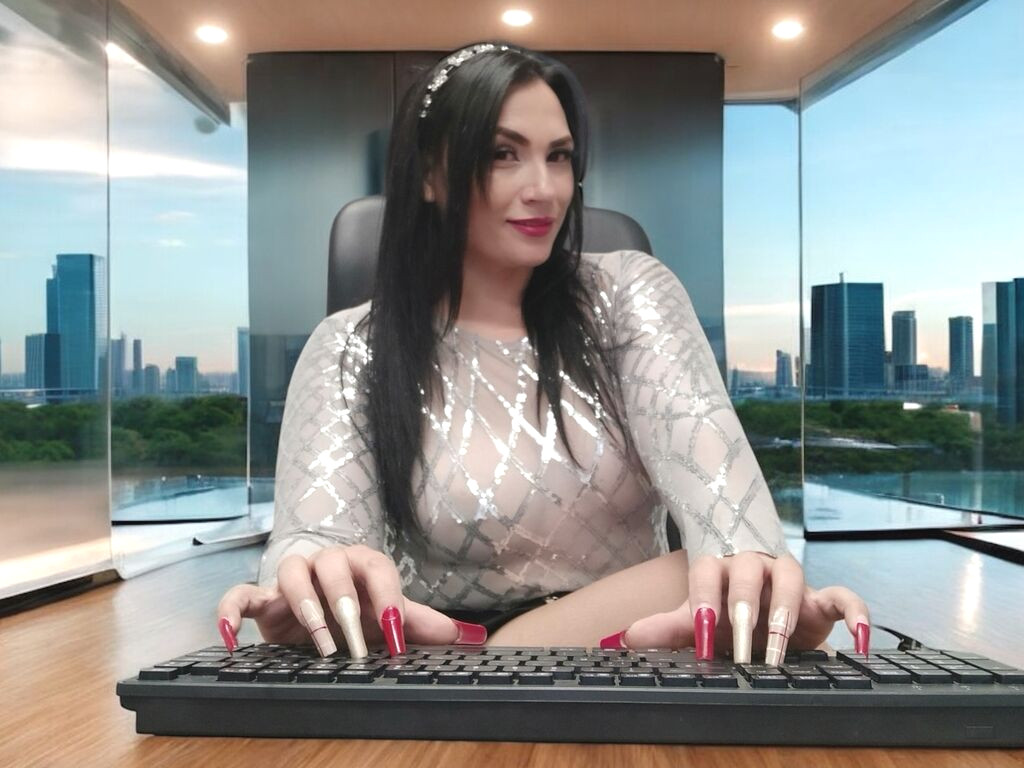 AshleyMotilla webcam model profile image