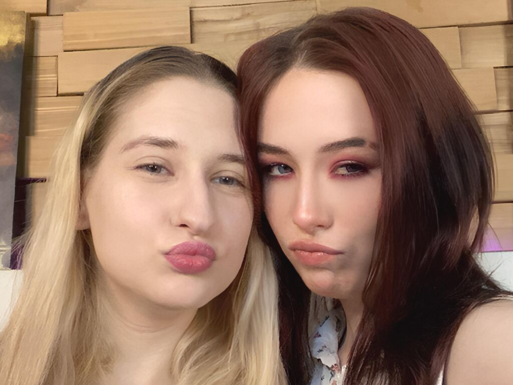 BlytheAndMaye webcam model profile image