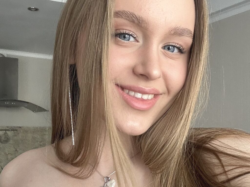 BonnyWalace webcam model profile image