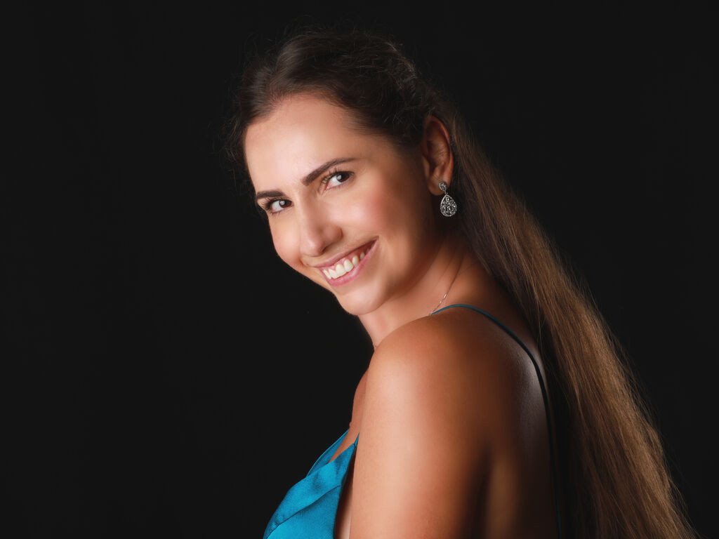 CharismaDivine webcam model profile image