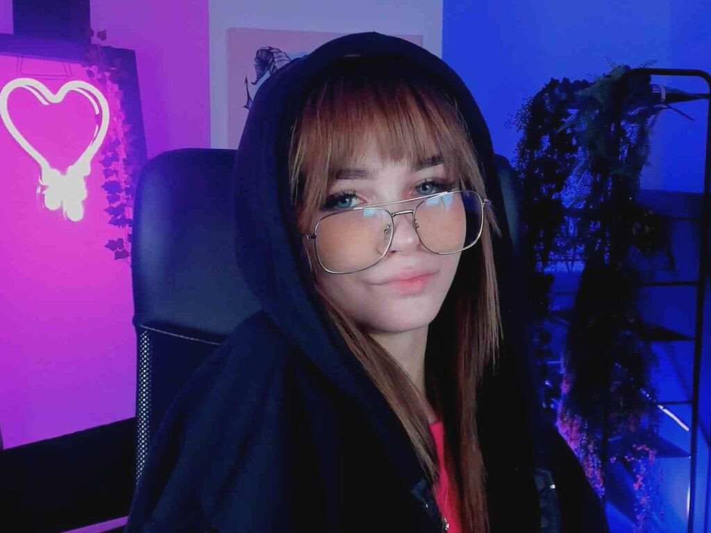 DakotaJohnsson webcam model profile image