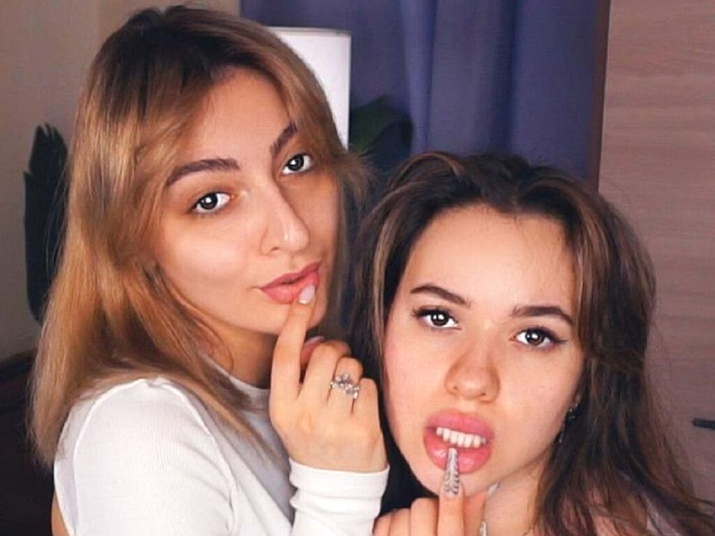 EditAndGemma webcam model profile image