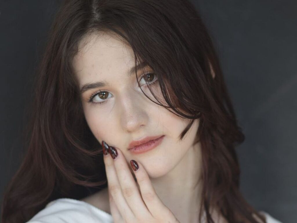 EdythBain webcam model profile image