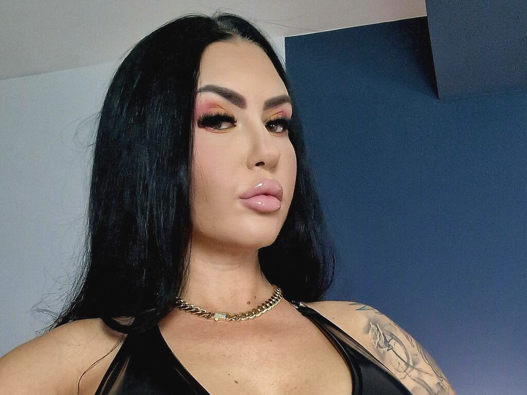 ElenyaGrace webcam model profile image