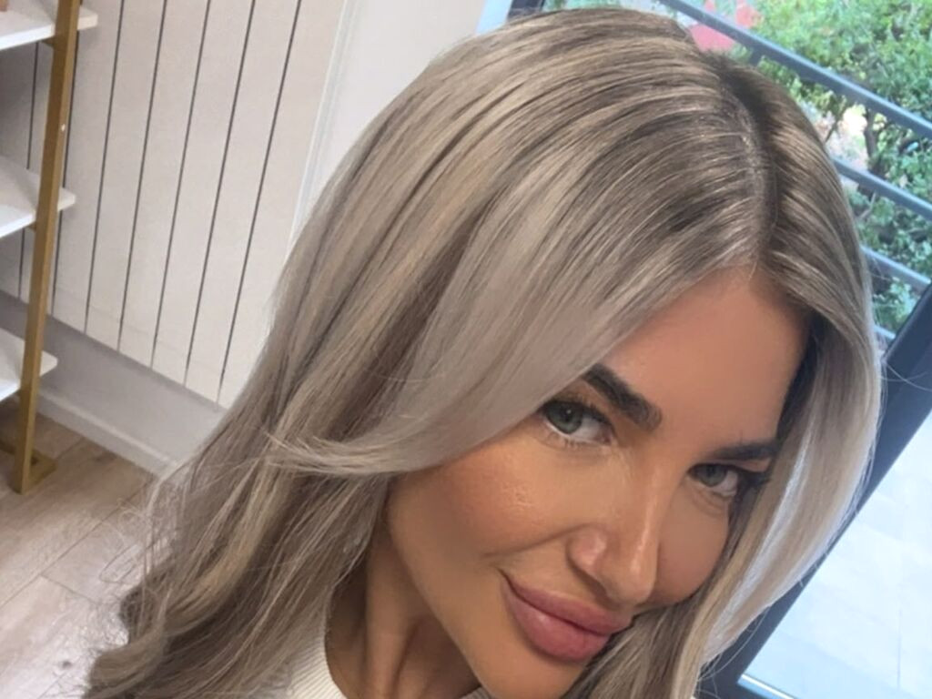 EllsaSin webcam model profile image