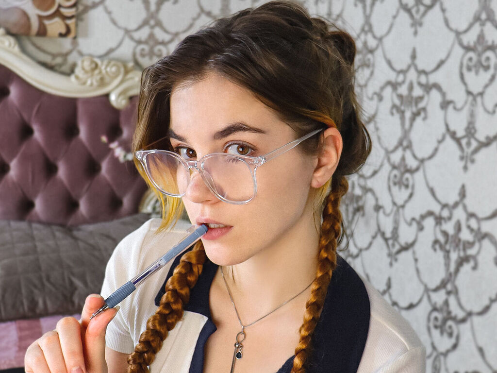 ElzaBliss webcam model profile image