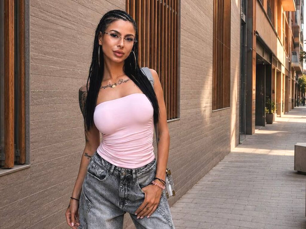 EvaAmantti webcam model profile image