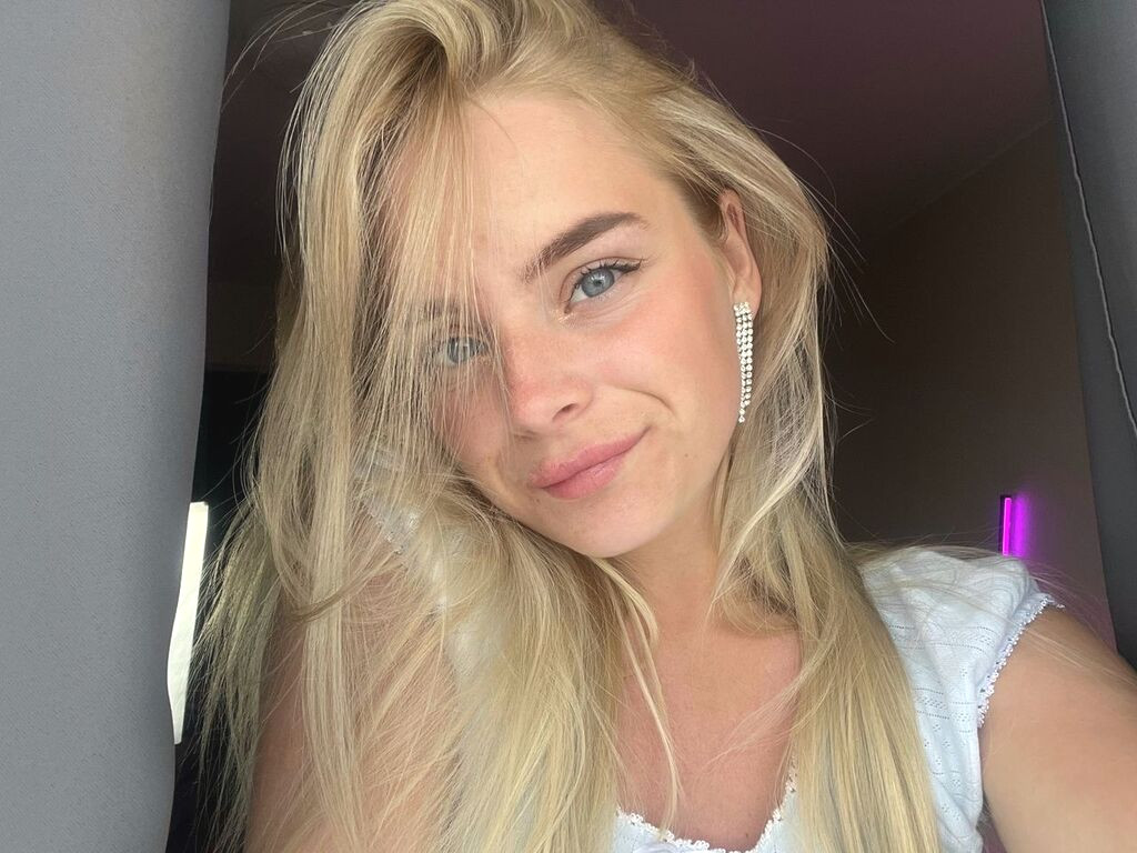 EvaEdlin webcam model profile image