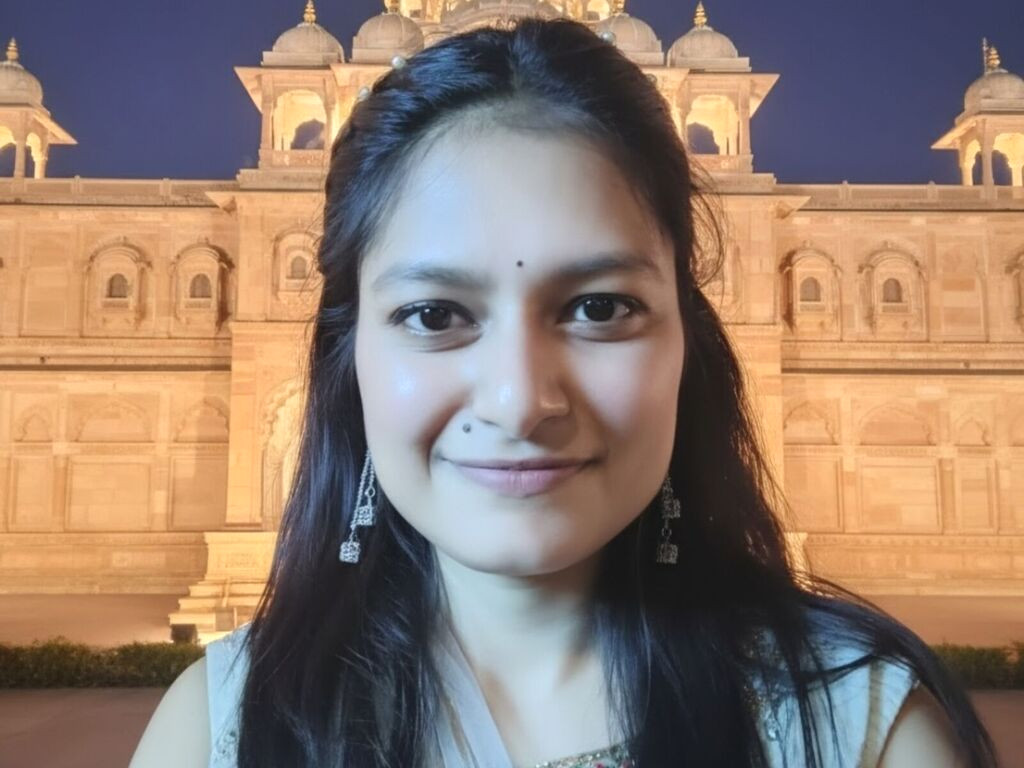 GretaCyrus webcam model profile image