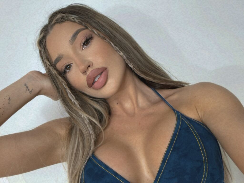 HanaRoss webcam model profile image