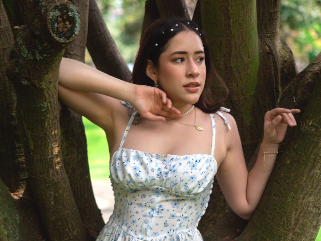 IsabellaYork webcam model profile image