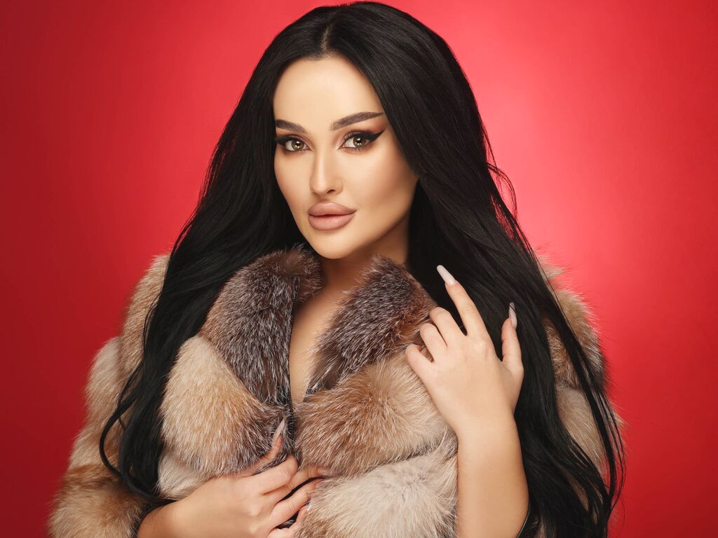 IvonaHills webcam model profile image