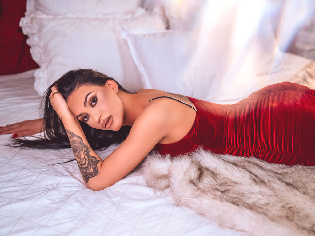 IzaBelle webcam model profile image