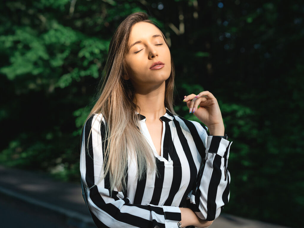JessicaAidennn webcam model profile image