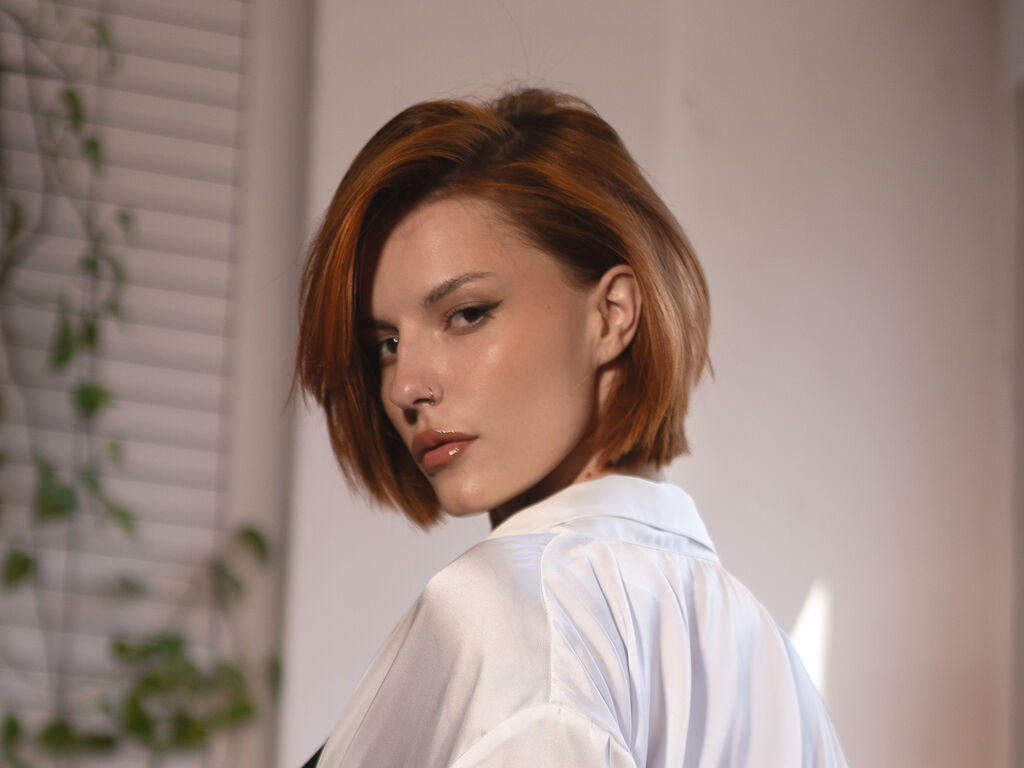 JulcyPeach webcam model profile image