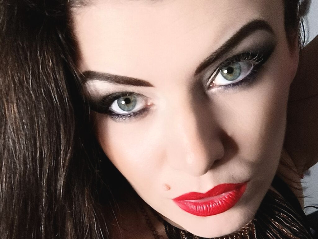 KataleyaEva webcam model profile image
