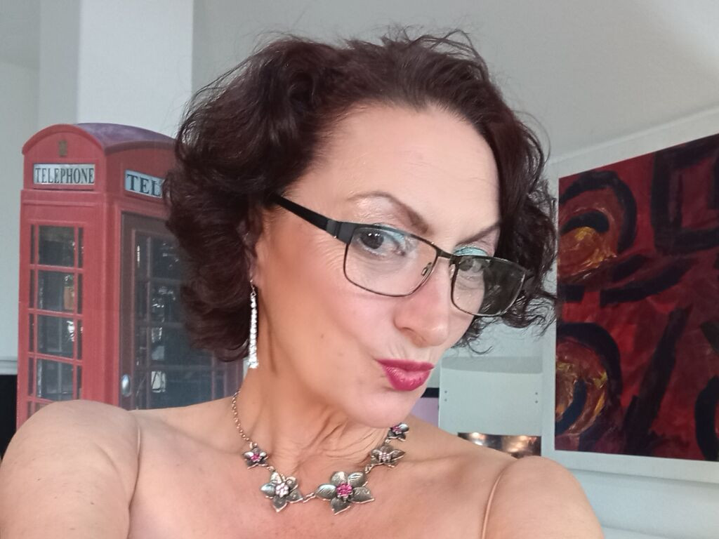 LouisaKat LiveJasmin cam model preview