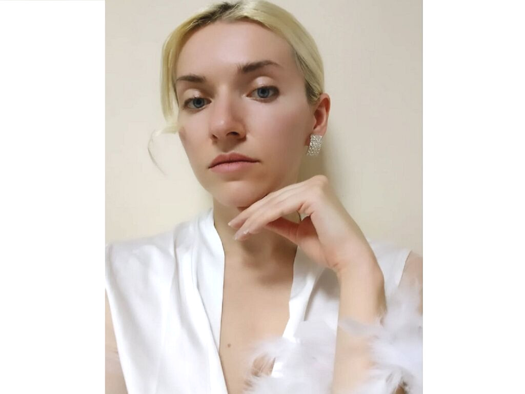 LuciaMartorell LiveJasmin cam model preview