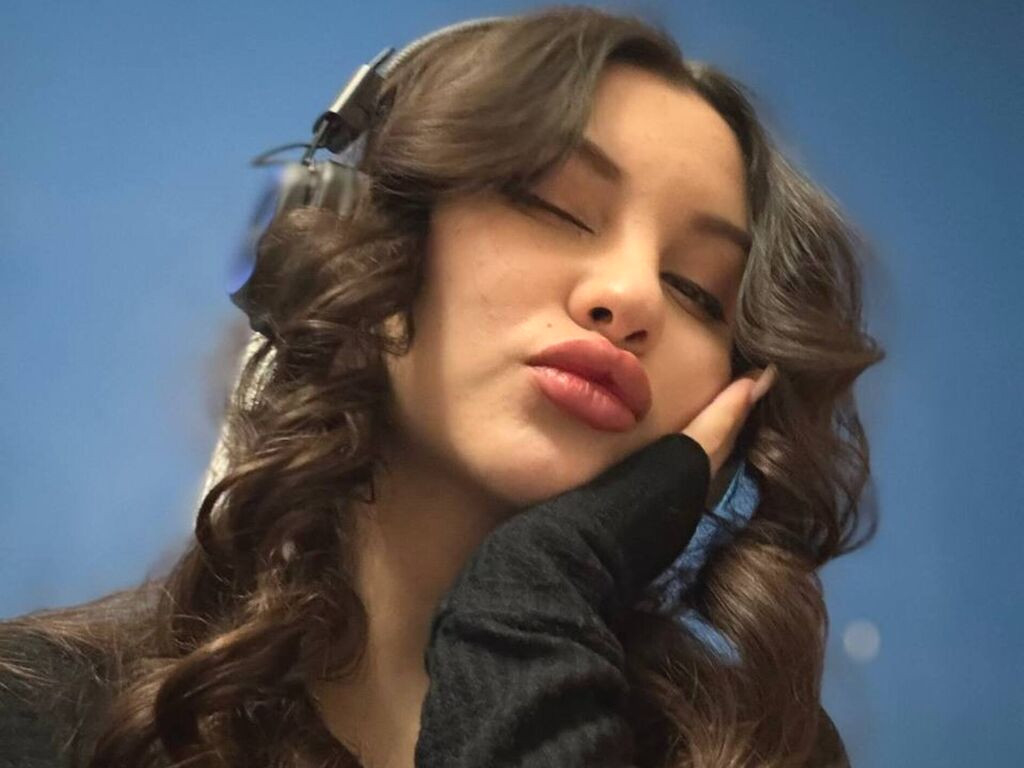 MelanieRobertson LiveJasmin cam model preview