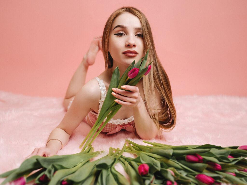 MiaEllien webcam model profile image
