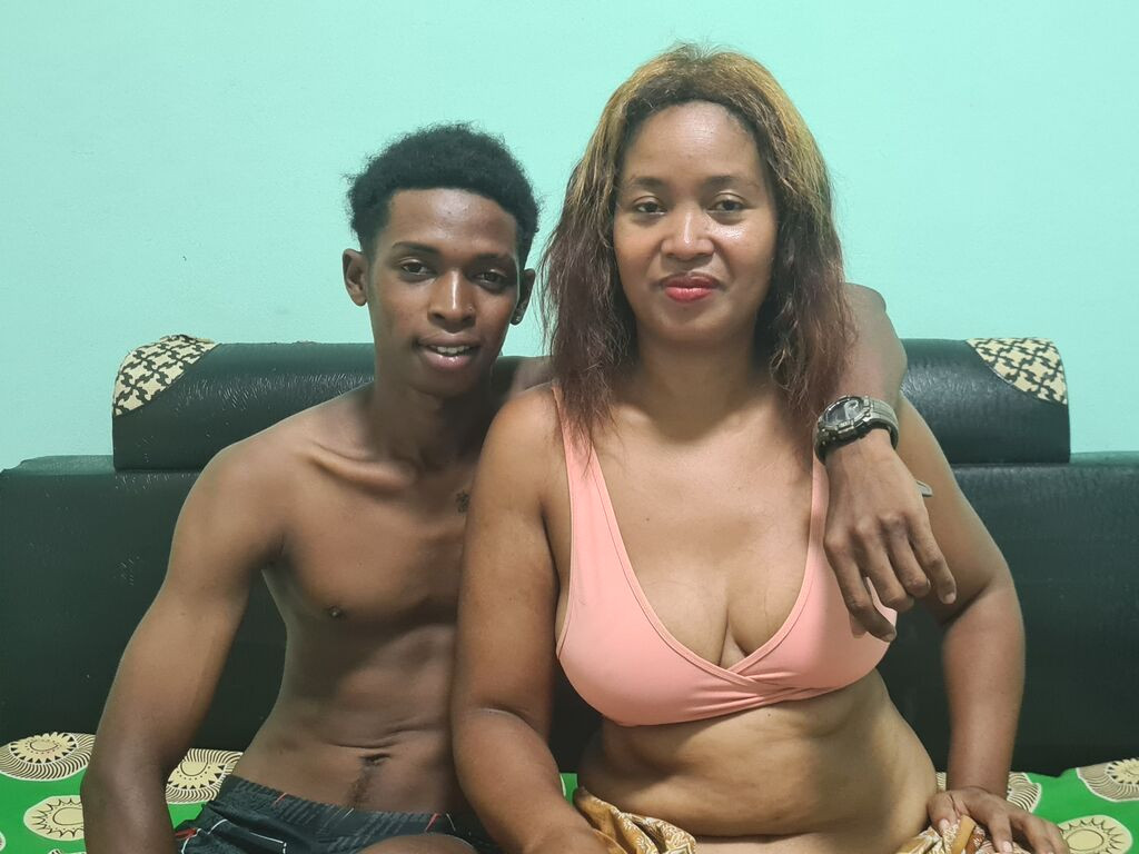 MichaelMamie LiveJasmin cam model preview