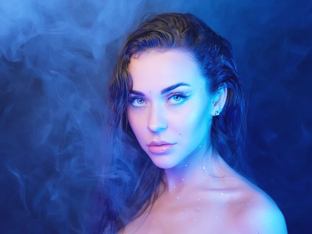 MilaMiers webcam model profile image