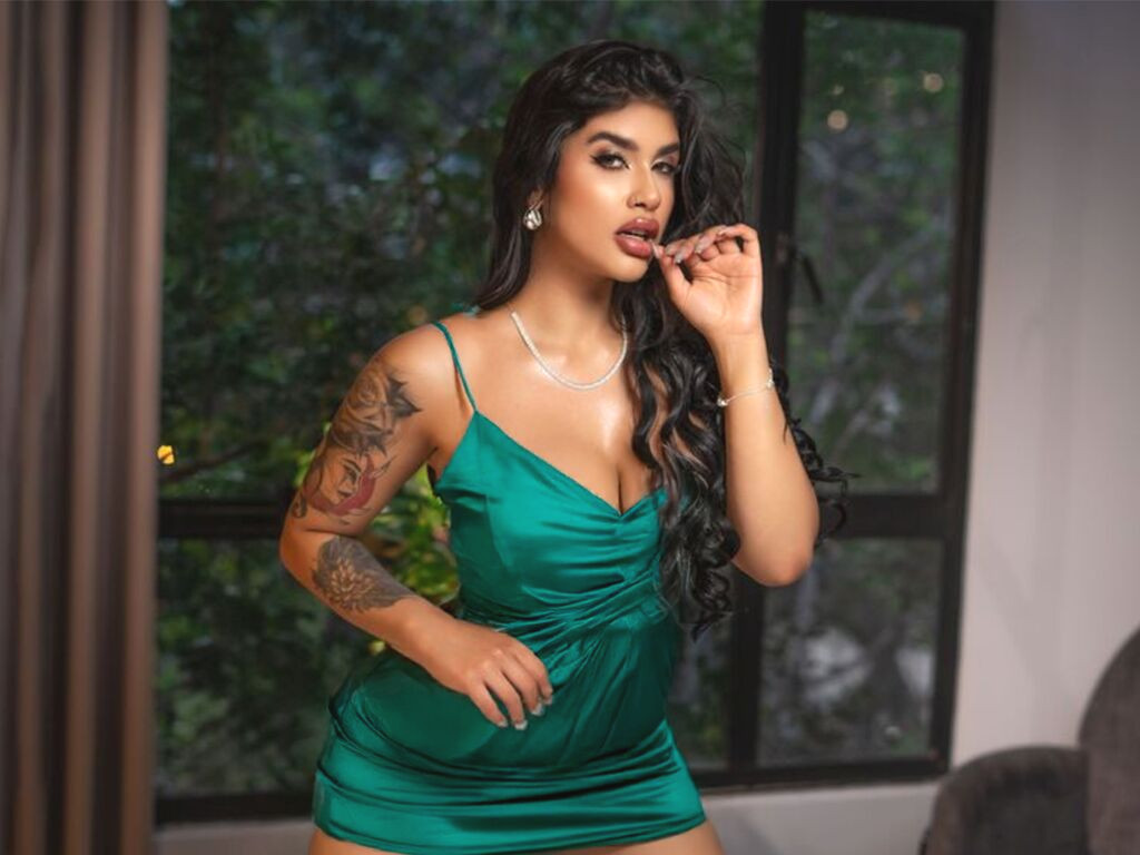 NinnaZambrano webcam model profile image