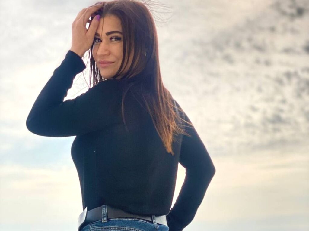 OliviaRoxi webcam model profile image