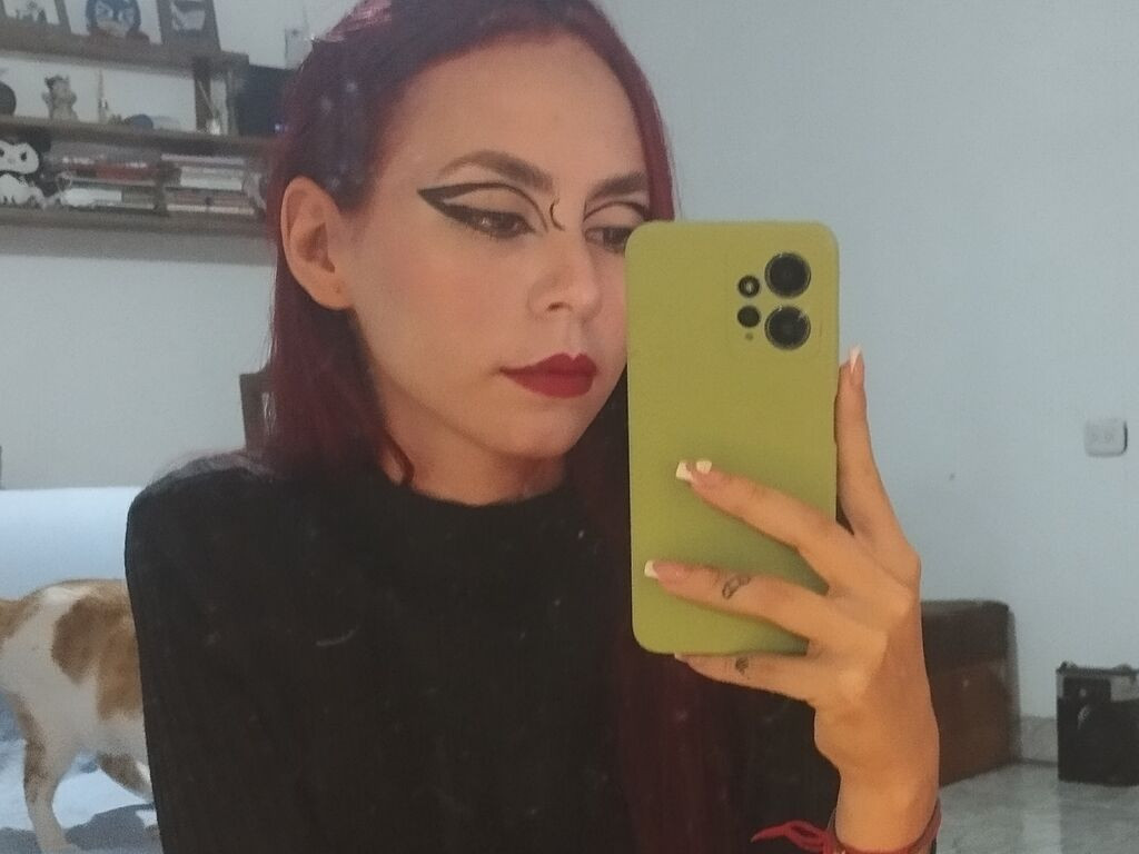 SabrinaNieto webcam model profile image