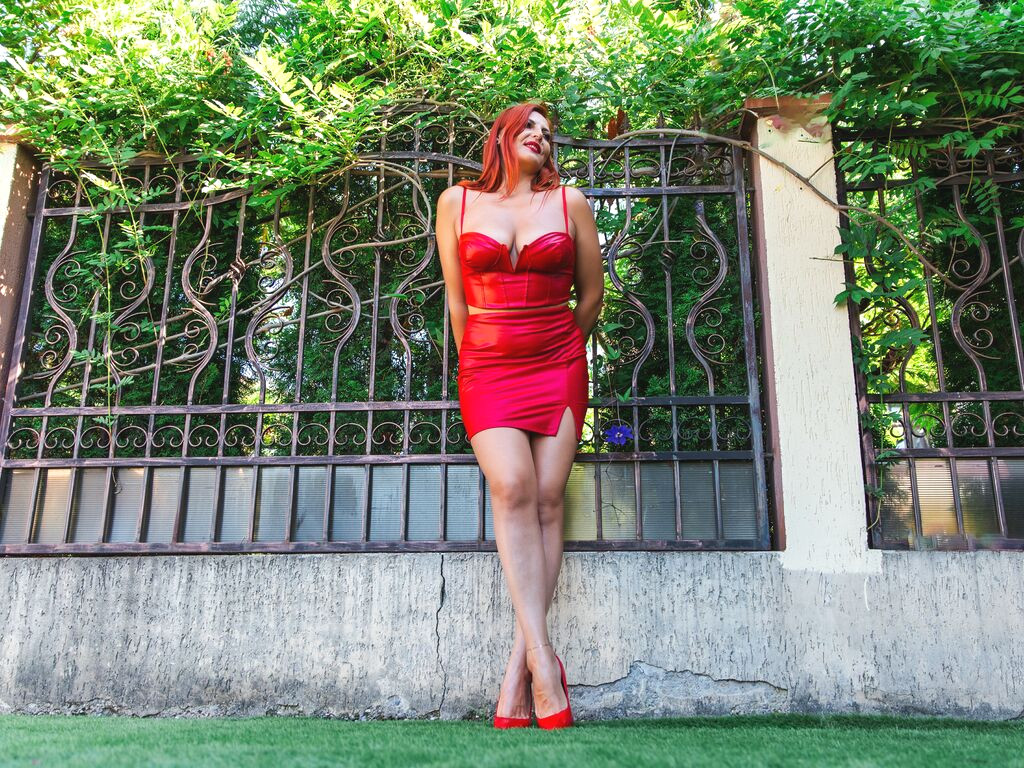 SaraAsante webcam model profile image