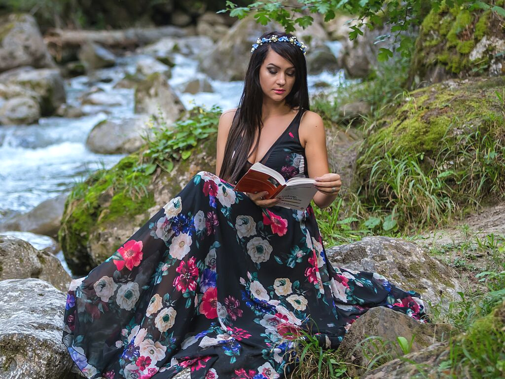 SelenaIvy webcam model profile image